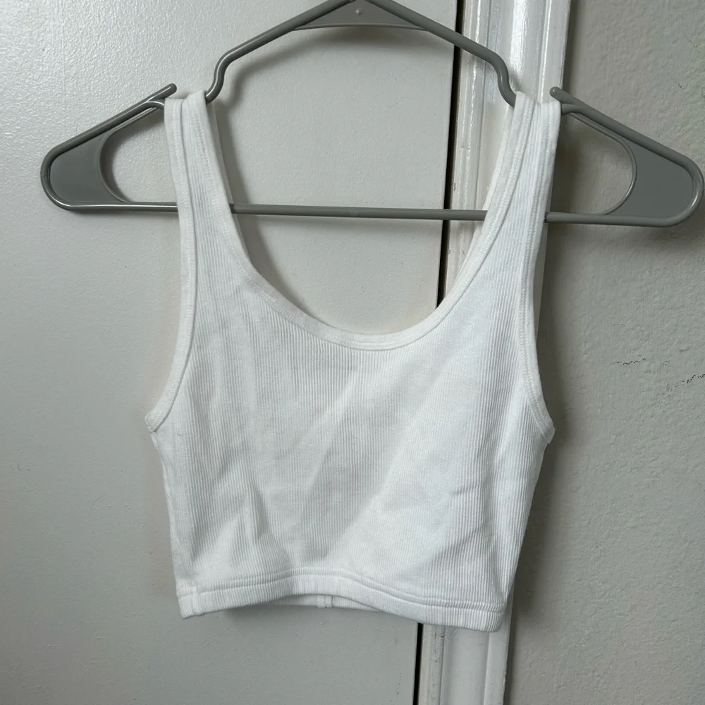 White Ribbed Button-Front Tank Top - Picture 3 of 4